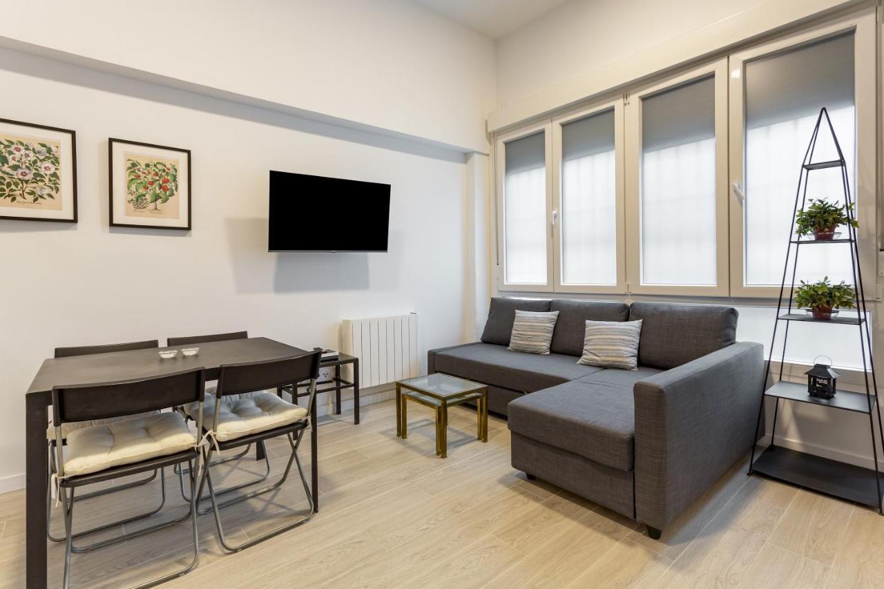 1 Bedroom 1 Bathroom Furnished - Av De America - Studio - Mintystay Мадрид Екстер'єр фото